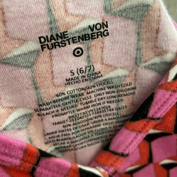 DVF for Target Kids Short Sleeve Pink Modern Geo faux wrap dress size 6/7 - Picture 10 of 11